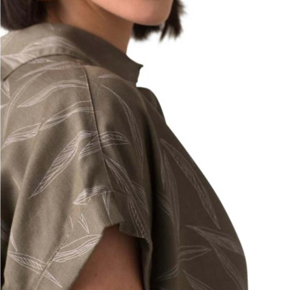 PrAna Fremont Woven Top in Rye Green Leaves - Picture 2 of 4